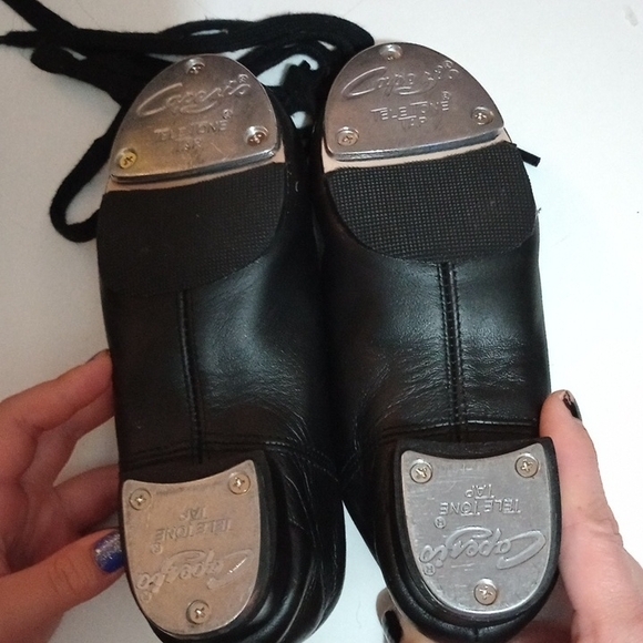 Capezio Kids Black Tap Shoes Classic Leather Design - Picture 4 of 5